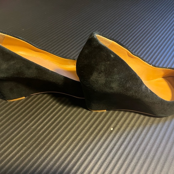 J Crew Wedge Suede Heel - Picture 6 of 6